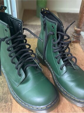 DR MARTEN 1460 BOOTS